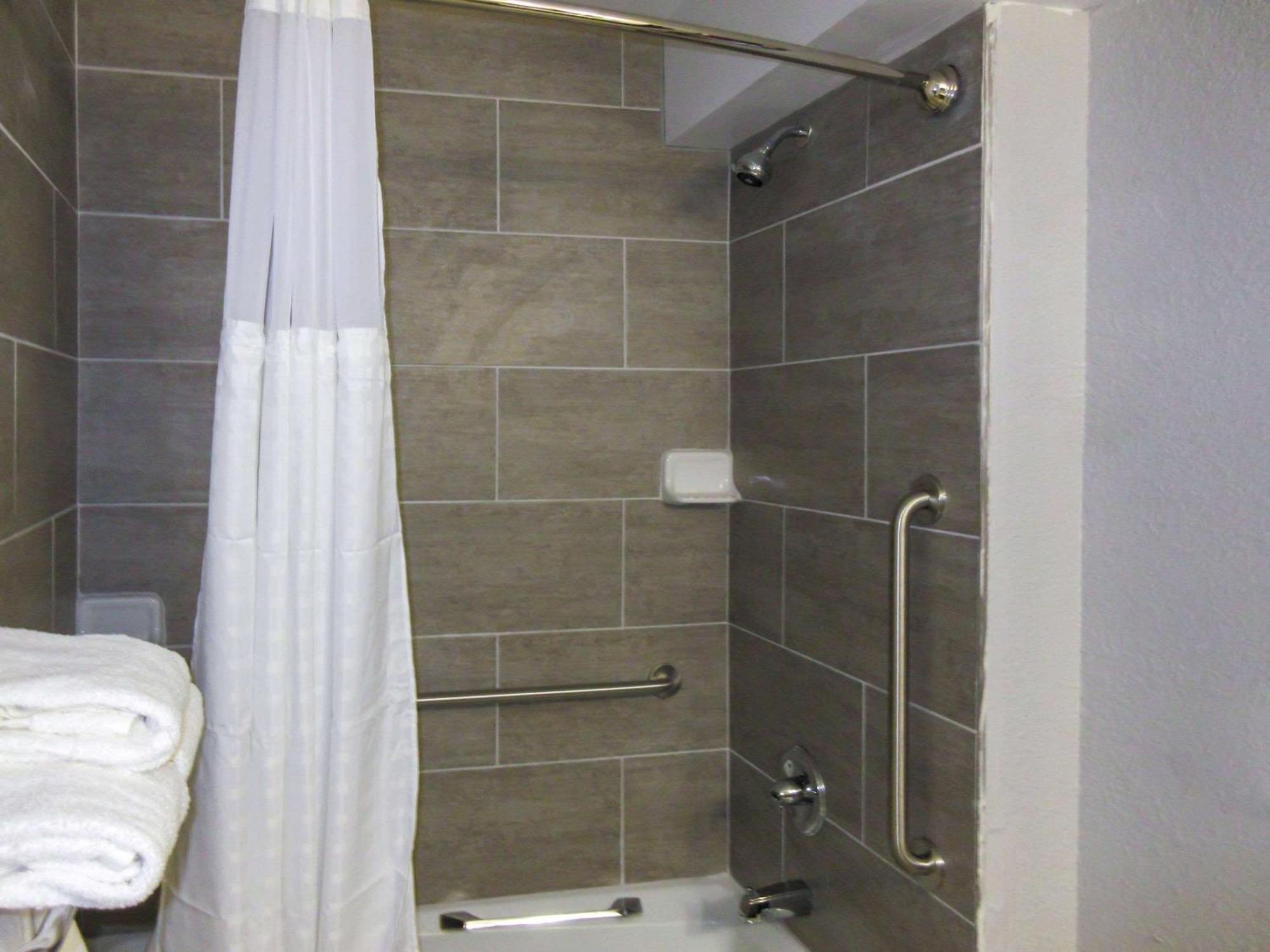 Quality Inn & Suites Hammond Near I-8090 מראה חיצוני תמונה